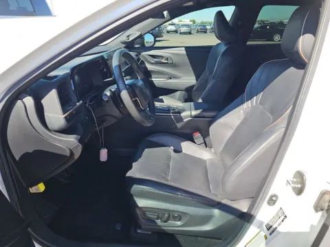 More photos of 2023 Toyota Crown Platinum at Gulliver Auto Group, TX
