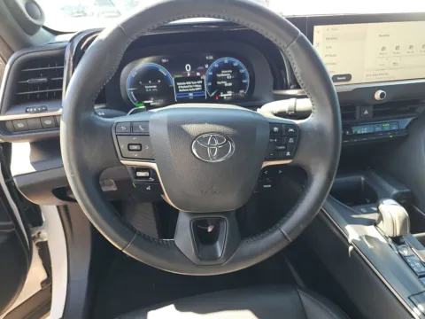 More photos of 2023 Toyota Crown Platinum at Gulliver Auto Group, TX