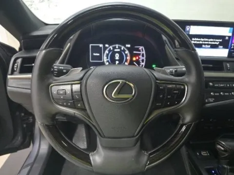 More photos of 2019 Lexus ES 350 Ultra Luxury at Gulliver Auto Group, TX