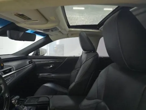 More photos of 2019 Lexus ES 350 Ultra Luxury at Gulliver Auto Group, TX