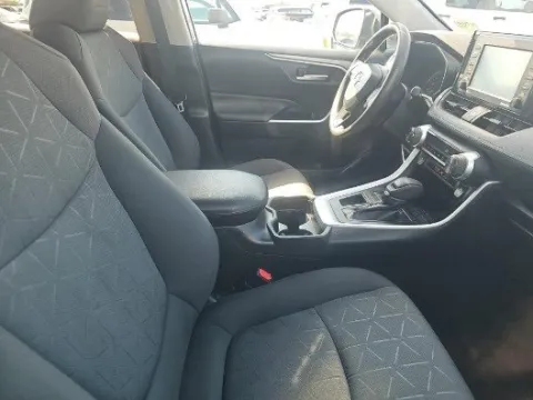 More photos of 2020 Toyota RAV4 XLE at Gulliver Auto Group, TX