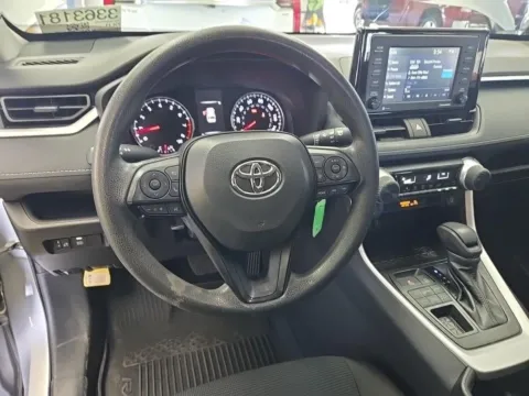 More photos of 2022 Toyota RAV4 LE at Gulliver Auto Group, TX