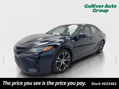 Green 2018 Toyota Camry SE for sale in Plano, TX