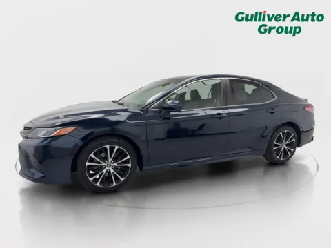 Photos of 2018 Toyota Camry SE for sale in Plano, TX at Gulliver Auto Group