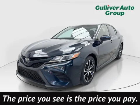 Green 2018 Toyota Camry SE for sale in Plano, TX