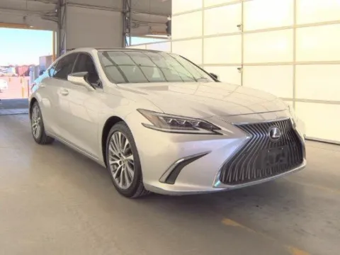 Another view of 2019 Lexus ES 350 Luxury for sale in Plano, TX at Gulliver Auto Group