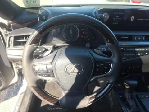 More photos of 2019 Lexus ES 350 Luxury at Gulliver Auto Group, TX