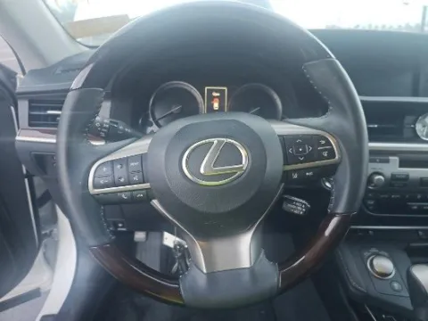 More photos of 2017 Lexus ES 350 at Gulliver Auto Group, TX