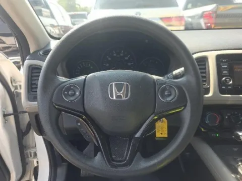 More photos of 2022 Honda HR-V LX at Gulliver Auto Group, TX