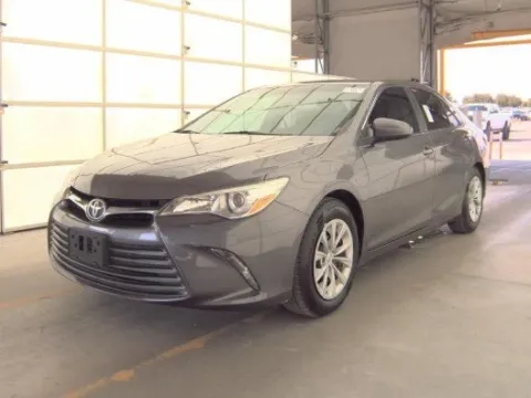 Gray 2015 Toyota Camry LE for sale in Plano, TX