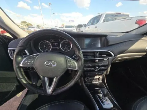 More photos of 2017 INFINITI QX30 Premium at Gulliver Auto Group, TX