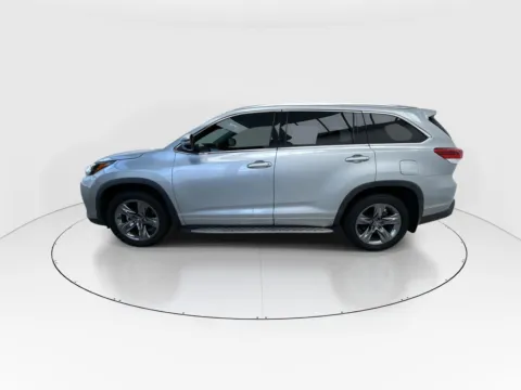 More photos of 2019 Toyota Highlander Limited Platinum at Gulliver Auto Group, TX