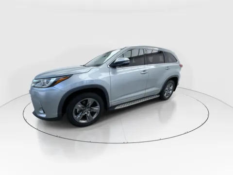 More photos of 2019 Toyota Highlander Limited Platinum at Gulliver Auto Group, TX