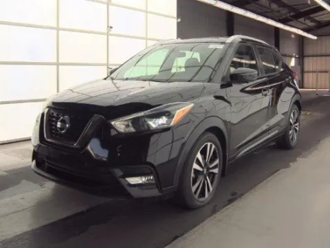 Black 2019 Nissan Kicks SR for sale in Plano, TX