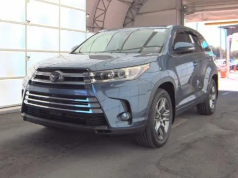 Blue 2018 Toyota Highlander Limited Platinum for sale in Plano, TX