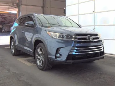 Photos of 2018 Toyota Highlander Limited Platinum for sale in Plano, TX at Gulliver Auto Group