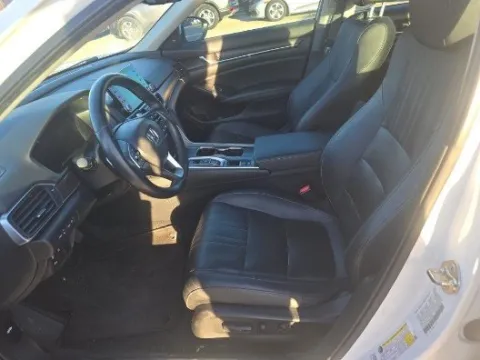 More photos of 2019 Honda Accord Touring 2.0T at Gulliver Auto Group, TX