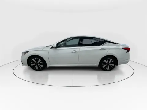 More photos of 2021 Nissan Altima 2.5 SL at Gulliver Auto Group, TX