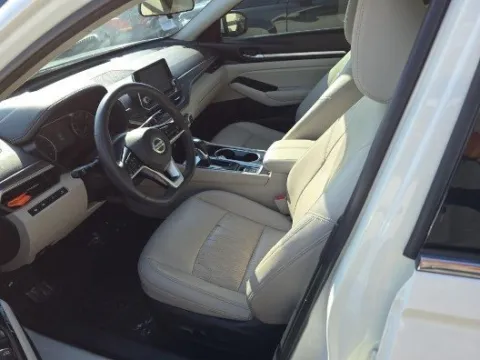 More photos of 2021 Nissan Altima 2.5 SL at Gulliver Auto Group, TX