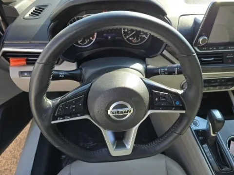 More photos of 2021 Nissan Altima 2.5 SL at Gulliver Auto Group, TX