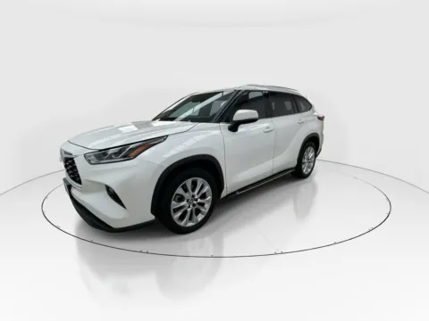 More photos of 2020 Toyota Highlander Limited at Gulliver Auto Group, TX