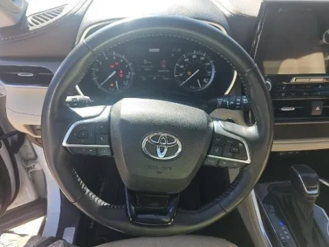 More photos of 2020 Toyota Highlander Limited at Gulliver Auto Group, TX