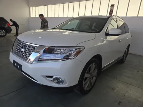 White 2014 Nissan Pathfinder Platinum for sale in Plano, TX