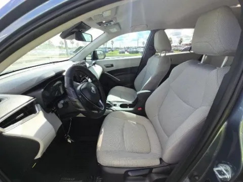 More photos of 2023 Toyota Corolla Cross LE at Gulliver Auto Group, TX