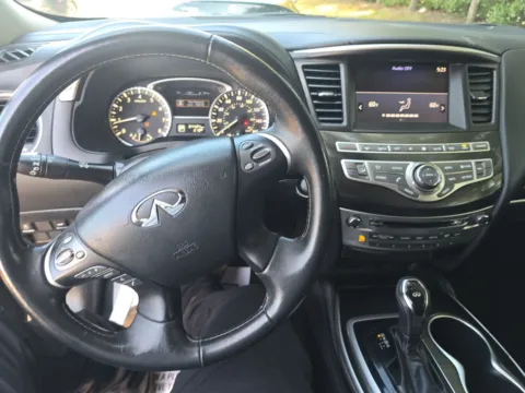 More photos of 2018 INFINITI QX60 at Gulliver Auto Group, TX