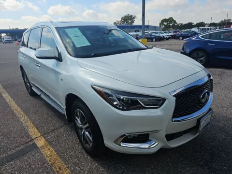 Another view of 2020 INFINITI QX60 LUXE for sale in Plano, TX at Gulliver Auto Group