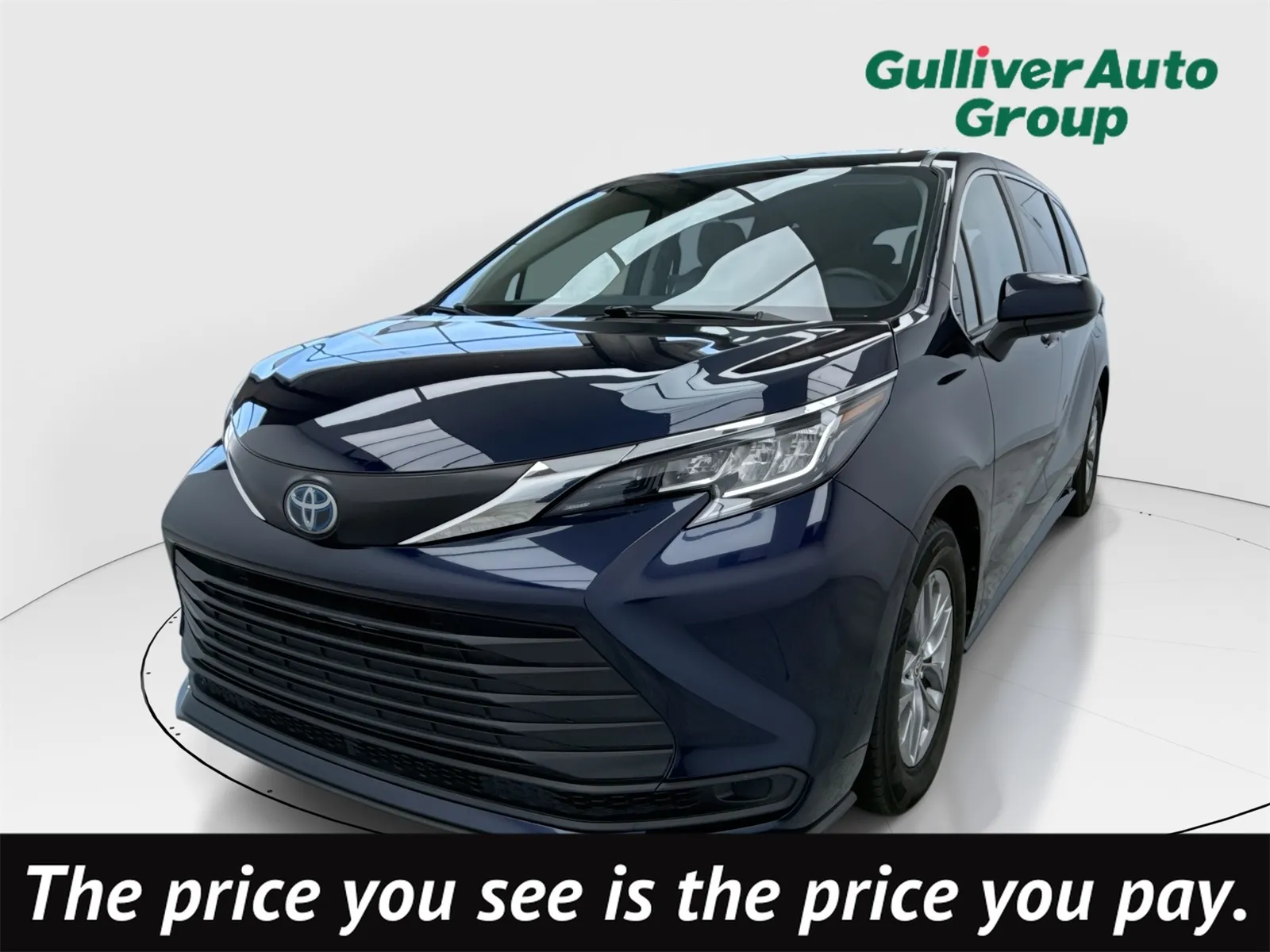 Blue 2022 Toyota Sienna LE for sale in Plano, TX