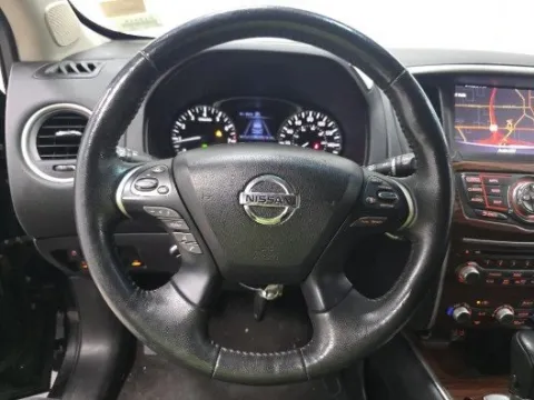 More photos of 2018 Nissan Pathfinder Platinum at Gulliver Auto Group, TX
