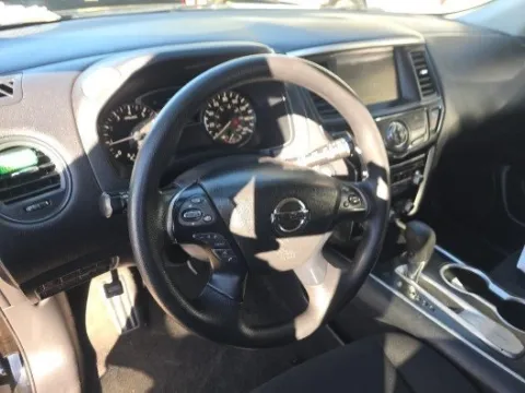 More photos of 2020 Nissan Pathfinder S at Gulliver Auto Group, TX