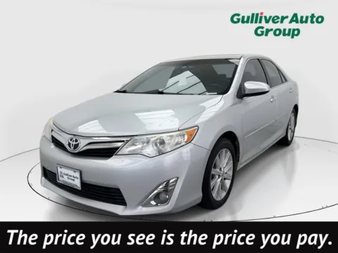 Silver 2014 Toyota Camry SE for sale in Plano, TX