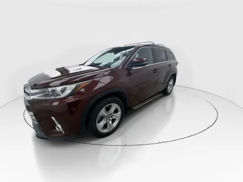 More photos of 2019 Toyota Highlander Limited at Gulliver Auto Group, TX