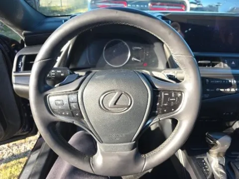 More photos of 2019 Lexus ES 350 at Gulliver Auto Group, TX