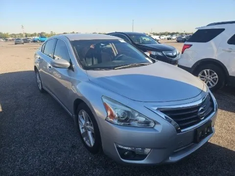 Photos of 2015 Nissan Altima 2.5 SV for sale in Plano, TX at Gulliver Auto Group