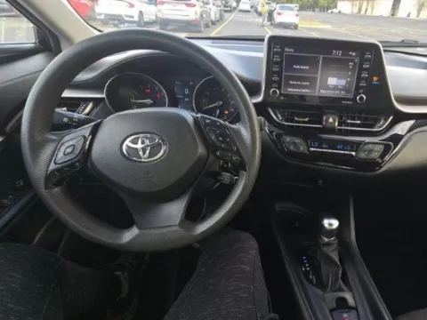 More photos of 2021 Toyota C-HR LE at Gulliver Auto Group, TX