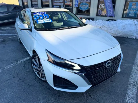 Photos of 2023 NISSAN ALTIMA 2.5 SL for sale in Crown Point, IN at Pro Auto Finance