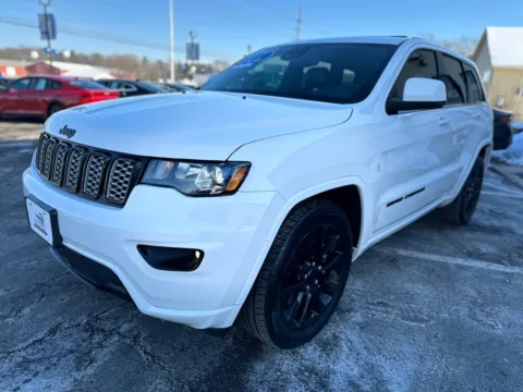 More photos of 2021 JEEP GRAND CHEROKEE LAREDO X at Pro Auto Finance, IN