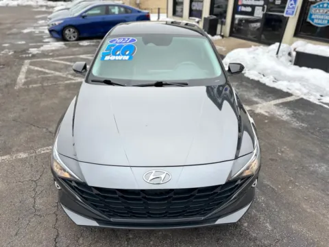 More photos of 2021 HYUNDAI ELANTRA SEL at Pro Auto Finance, IN