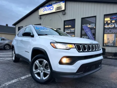 White 2023 JEEP COMPASS LATITUDE for sale in Crown Point, IN
