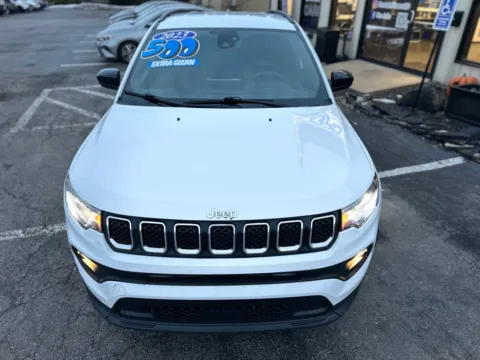 More photos of 2023 JEEP COMPASS LATITUDE at Pro Auto Finance, IN