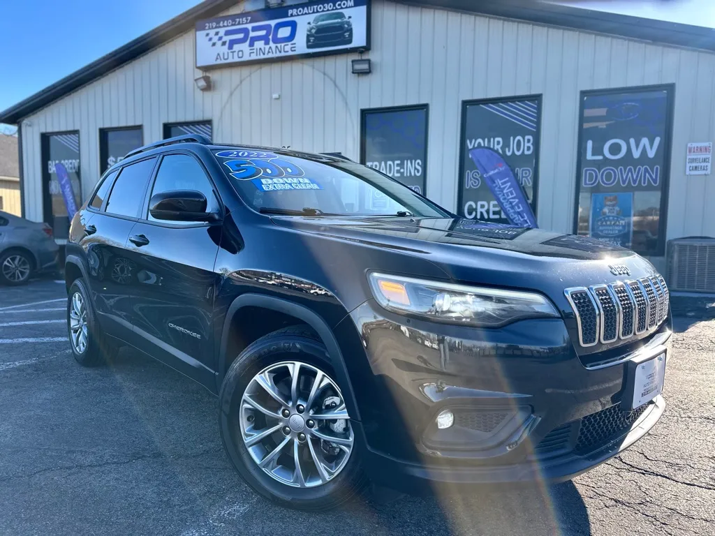 2022 Jeep Cherokee Latitude Lux's photo