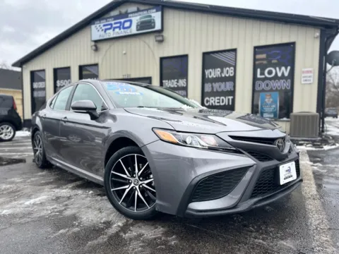 Gray 2024 TOYOTA CAMRY SE for sale in Crown Point, IN