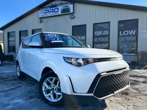 White 2024 KIA SOUL LX for sale in Crown Point, IN