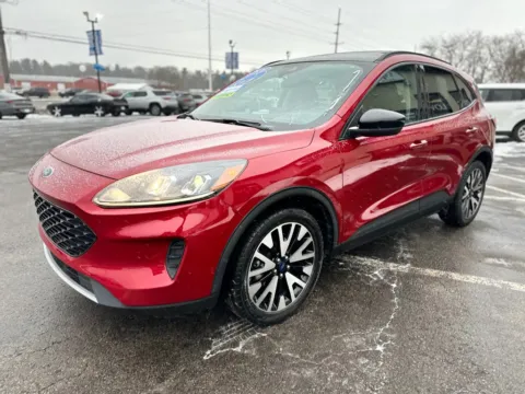 More photos of 2020 FORD ESCAPE HYBRID SE SPORT at Pro Auto Finance, IN