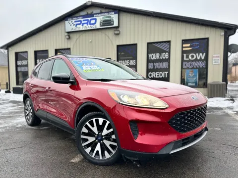 Red 2020 FORD ESCAPE HYBRID SE SPORT for sale in Crown Point, IN