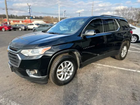 More photos of 2021 CHEVROLET TRAVERSE LT CLOTH at Pro Auto Finance, IN
