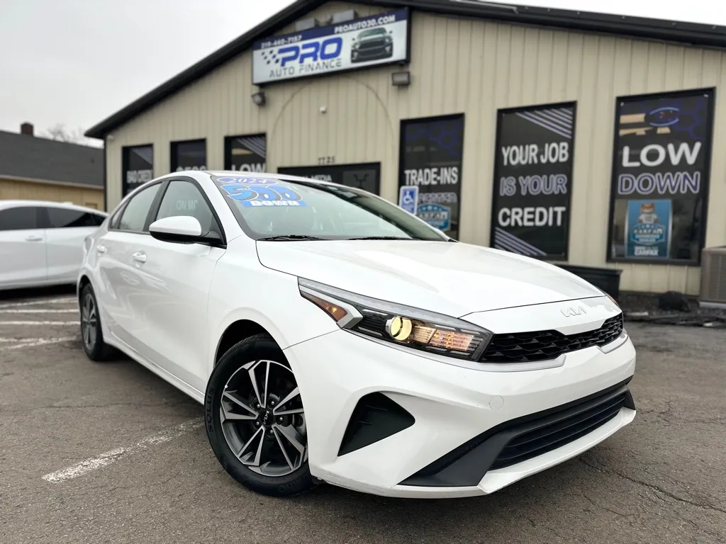 2024 KIA FORTE LXS for sale in Crown Point, IN